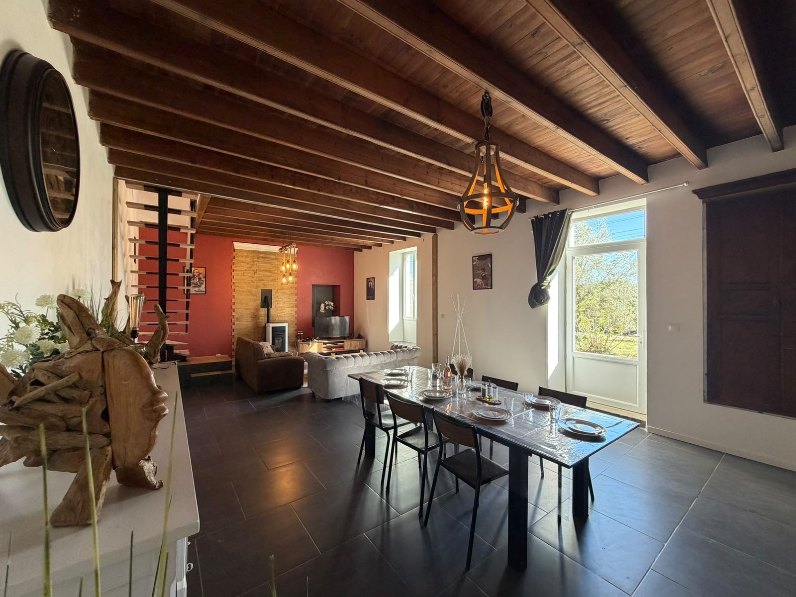 Salon de la maison rouge, Le Domaine, Saint-Sigismond