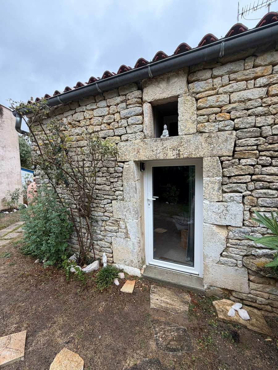 L'entrée de l'aile gauche